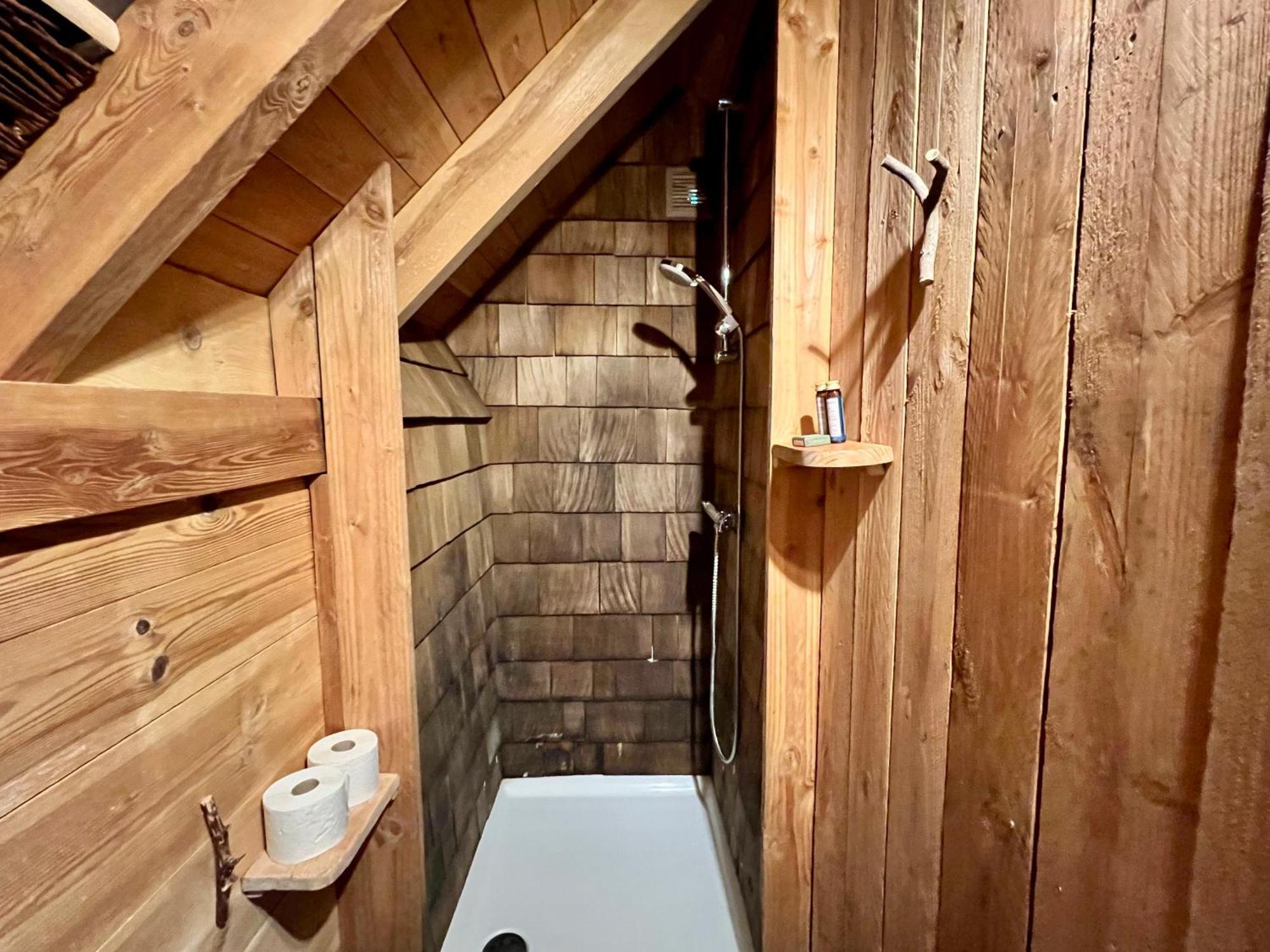 Les Cabanes De Rensiwez Mabompre Exteriör bild