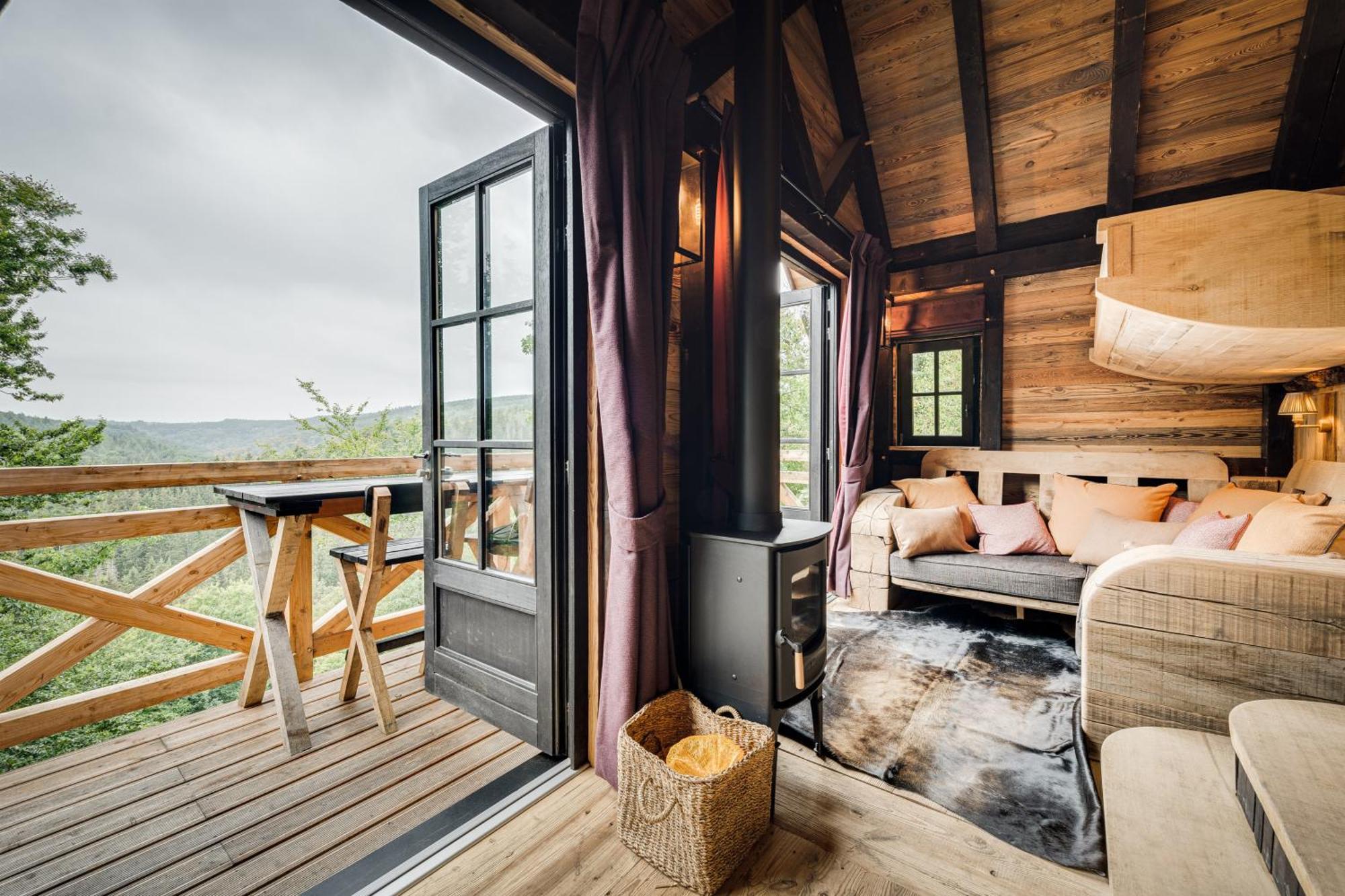 Les Cabanes De Rensiwez Mabompre Exteriör bild