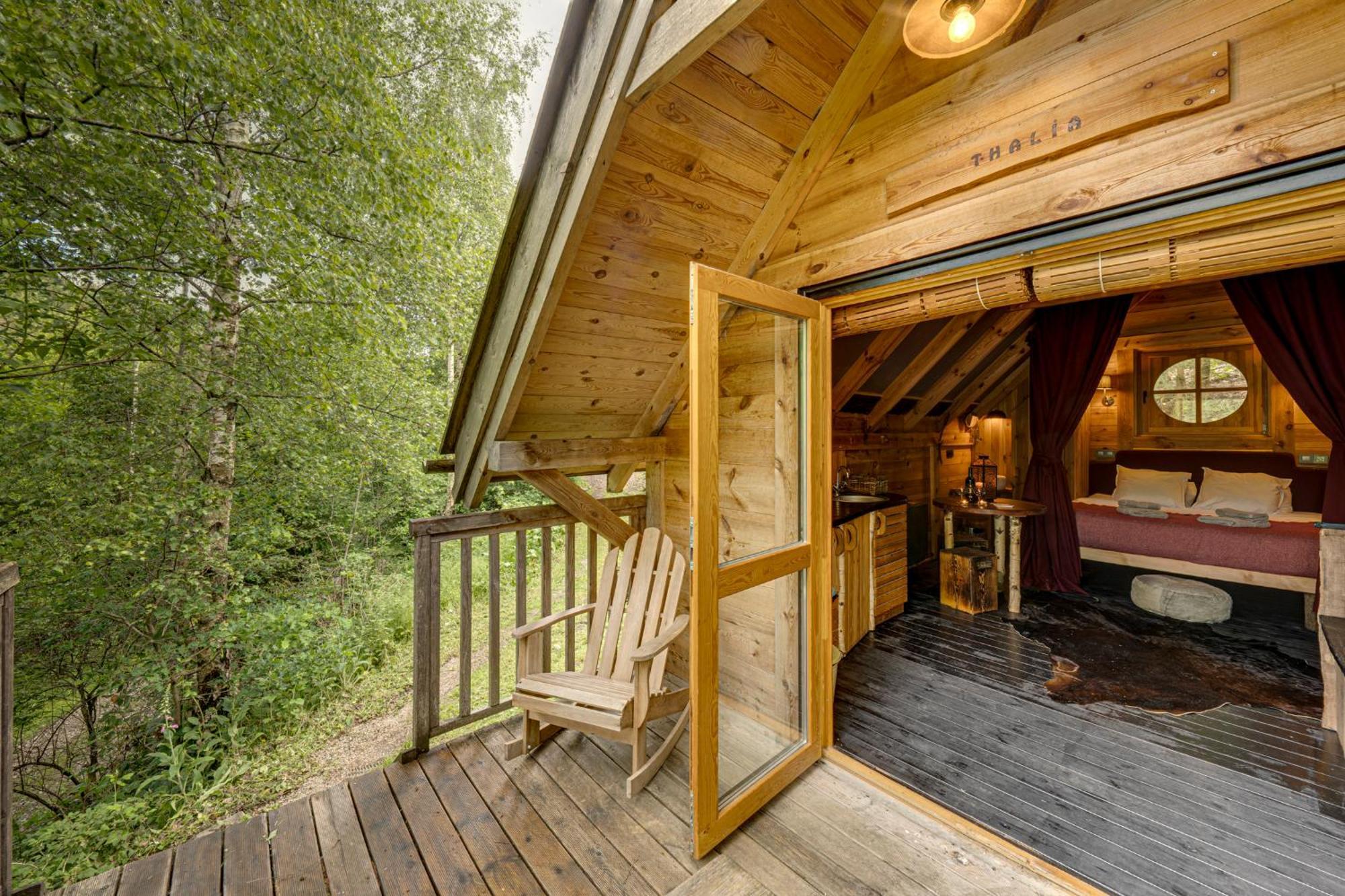 Les Cabanes De Rensiwez Mabompre Exteriör bild