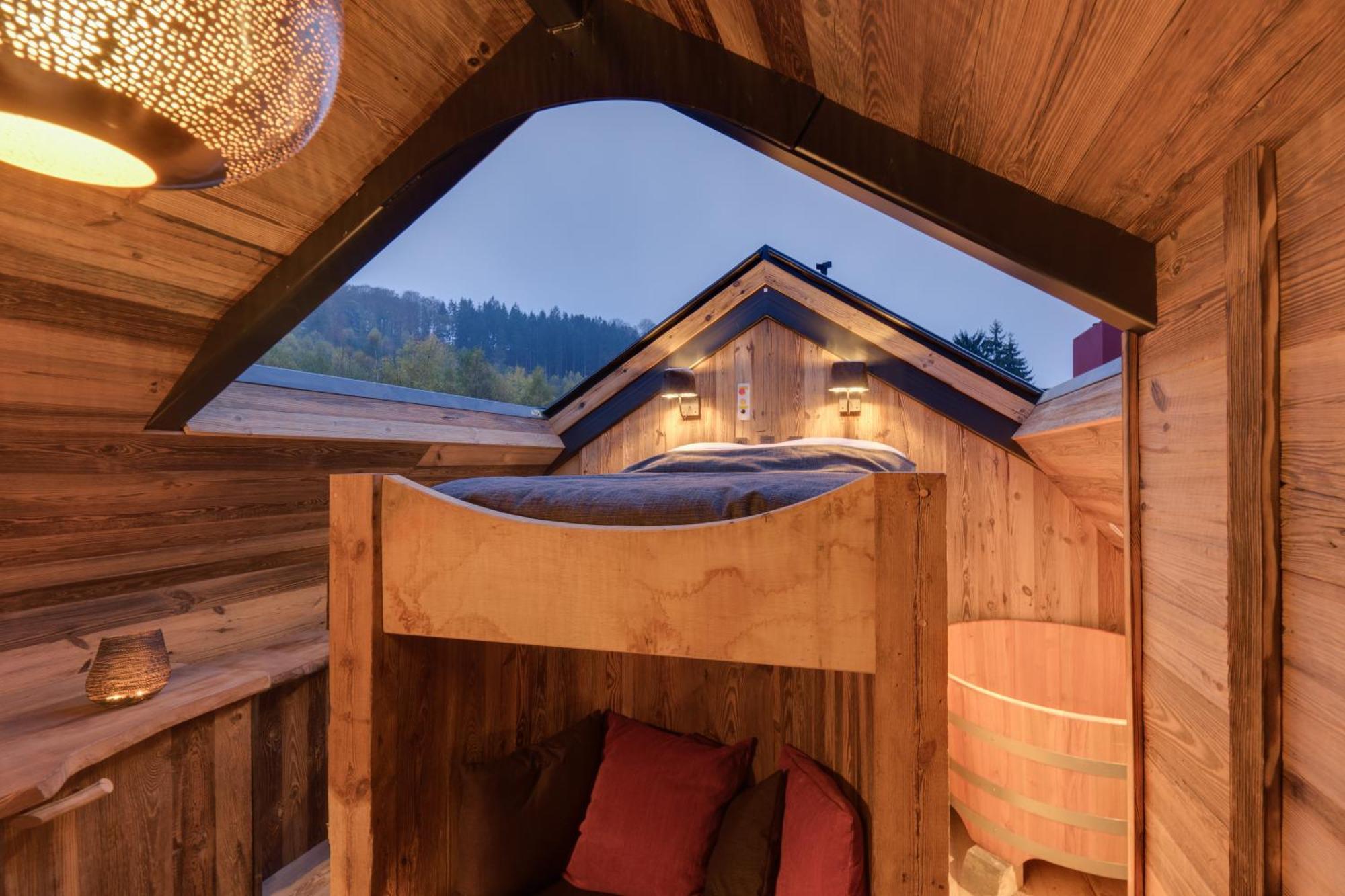 Les Cabanes De Rensiwez Mabompre Exteriör bild