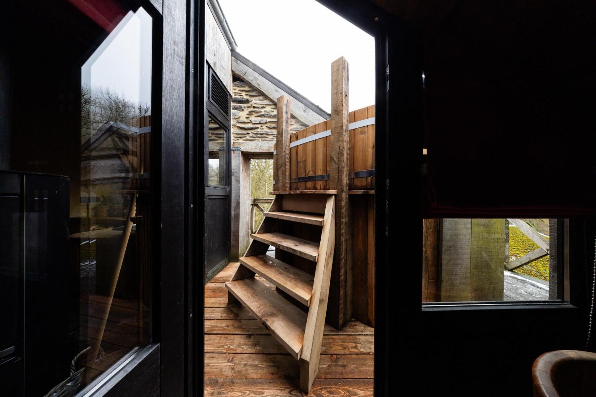 Les Cabanes De Rensiwez Mabompre Exteriör bild