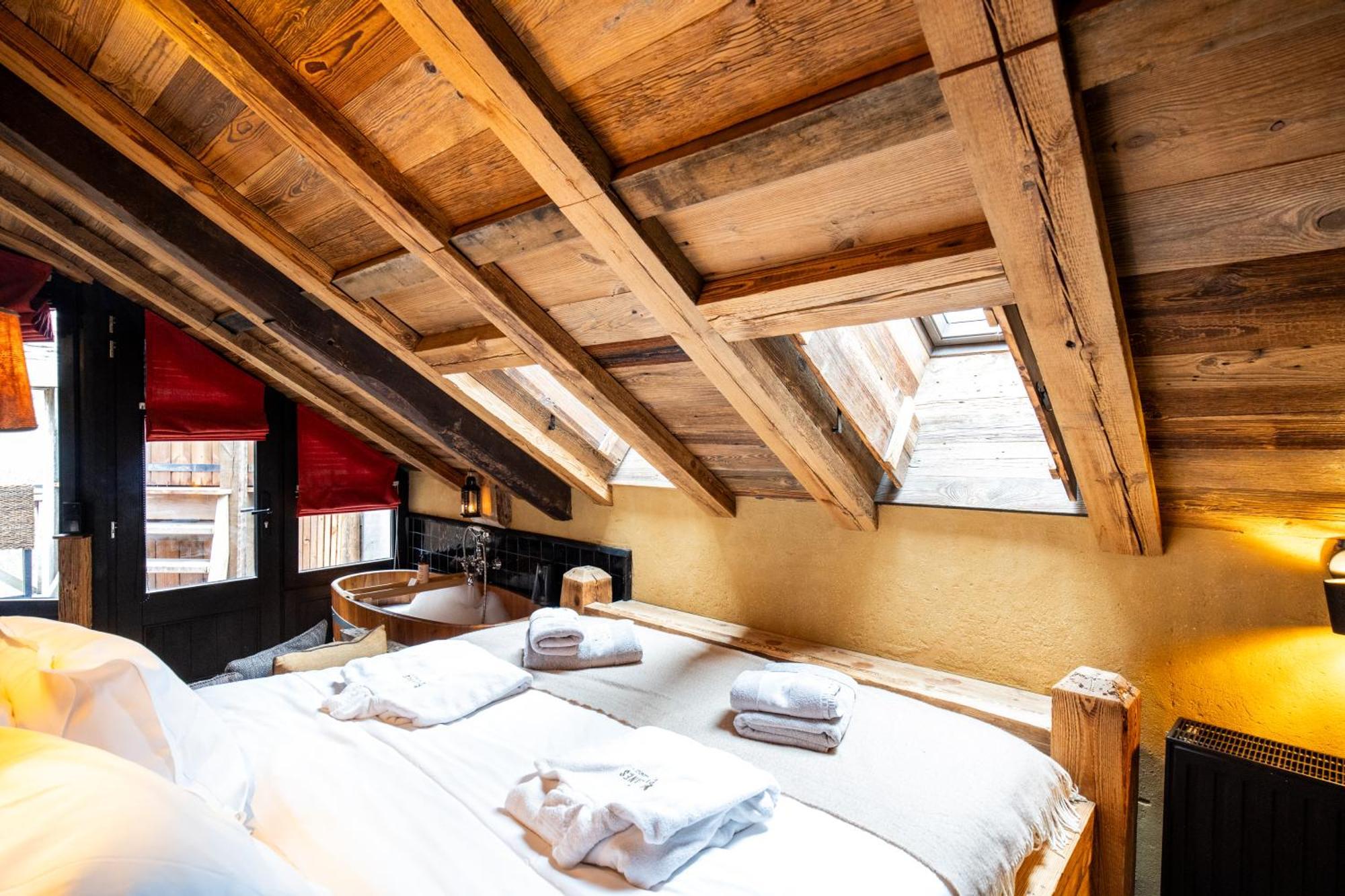 Les Cabanes De Rensiwez Mabompre Exteriör bild