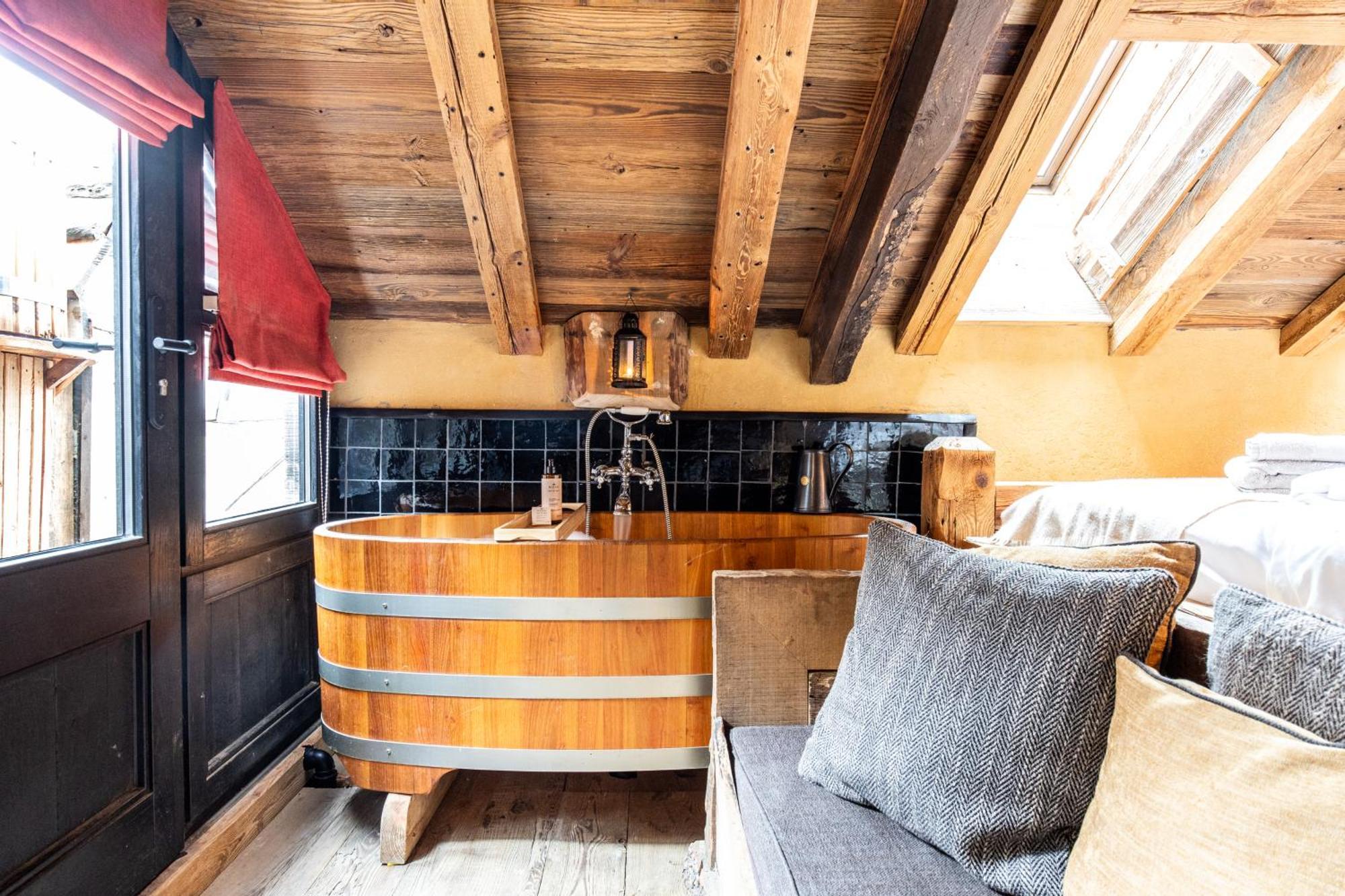 Les Cabanes De Rensiwez Mabompre Exteriör bild